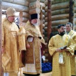 Епископ Митрофан в строящемся храме, с. Краснощелье.