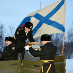 Военнослужащие Кольской флотилии  ввстречают ковчег с мощами пяти святых покровителей российского воинства.