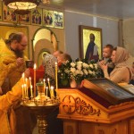 Причастие у мощей в день их убытия 